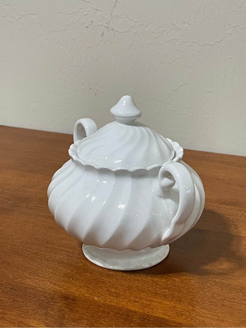 Johnson Brothers Regency Snowhite Pattern Sugar Bowl Swirl Made England Vintage - Picture 6 of 13